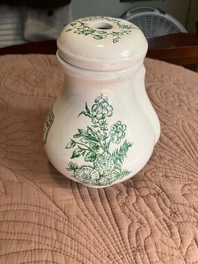Vintage Gilbertson’s Perfect Inhaler Apothecary Jar